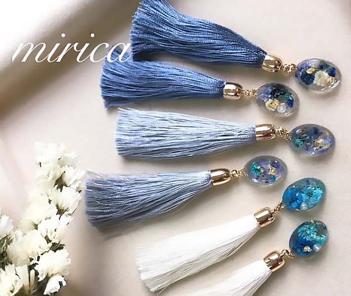 タッセルのお花ピアス ライトネイビー❤︎ レジンアクセサリー